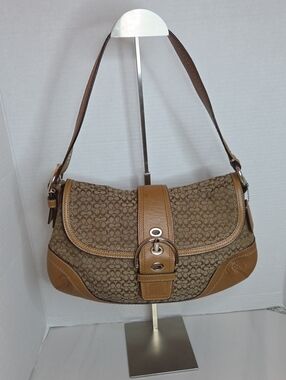 Vintage Coach Signature Soho Buckle Shoulder Bag - Style F10926